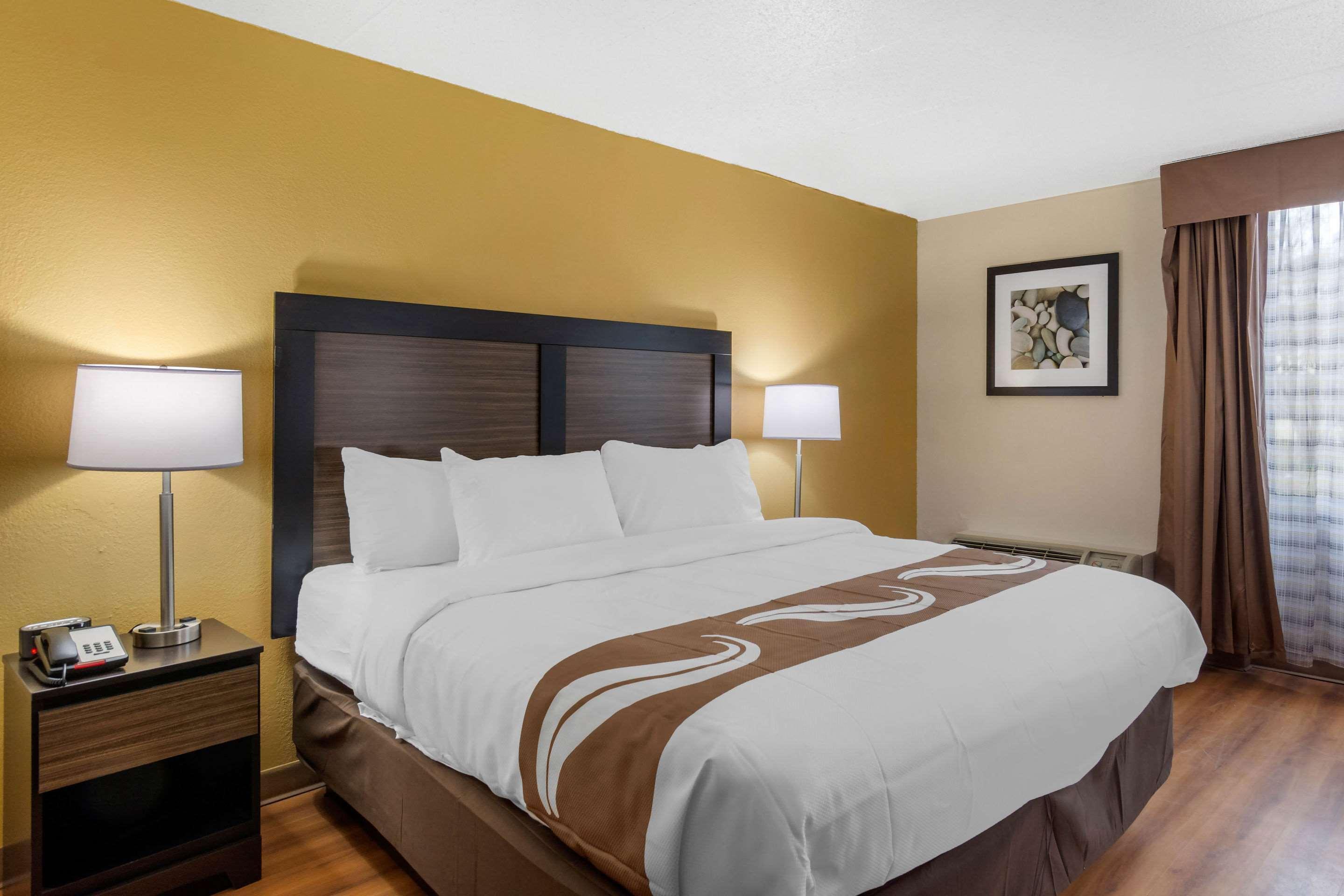 Hotel & 2*